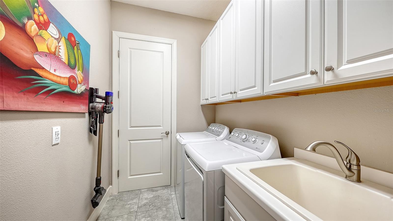 LEGACY ESTATES ON PALMER RANCH - Residential