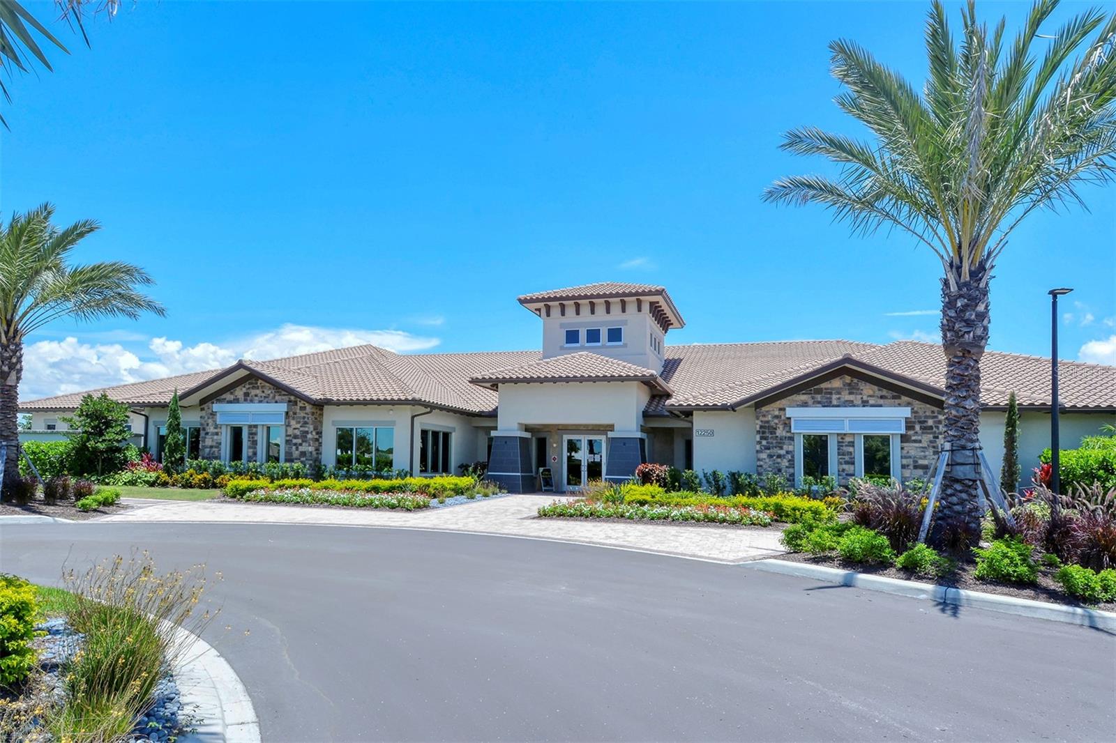 LEGACY ESTATES ON PALMER RANCH - Residential