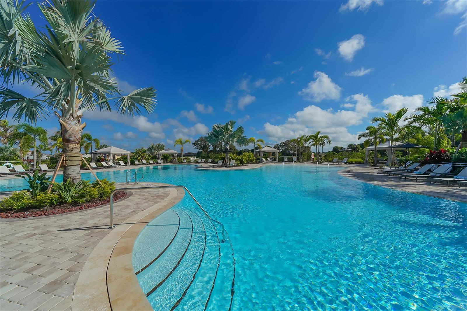 LEGACY ESTATES ON PALMER RANCH - Residential