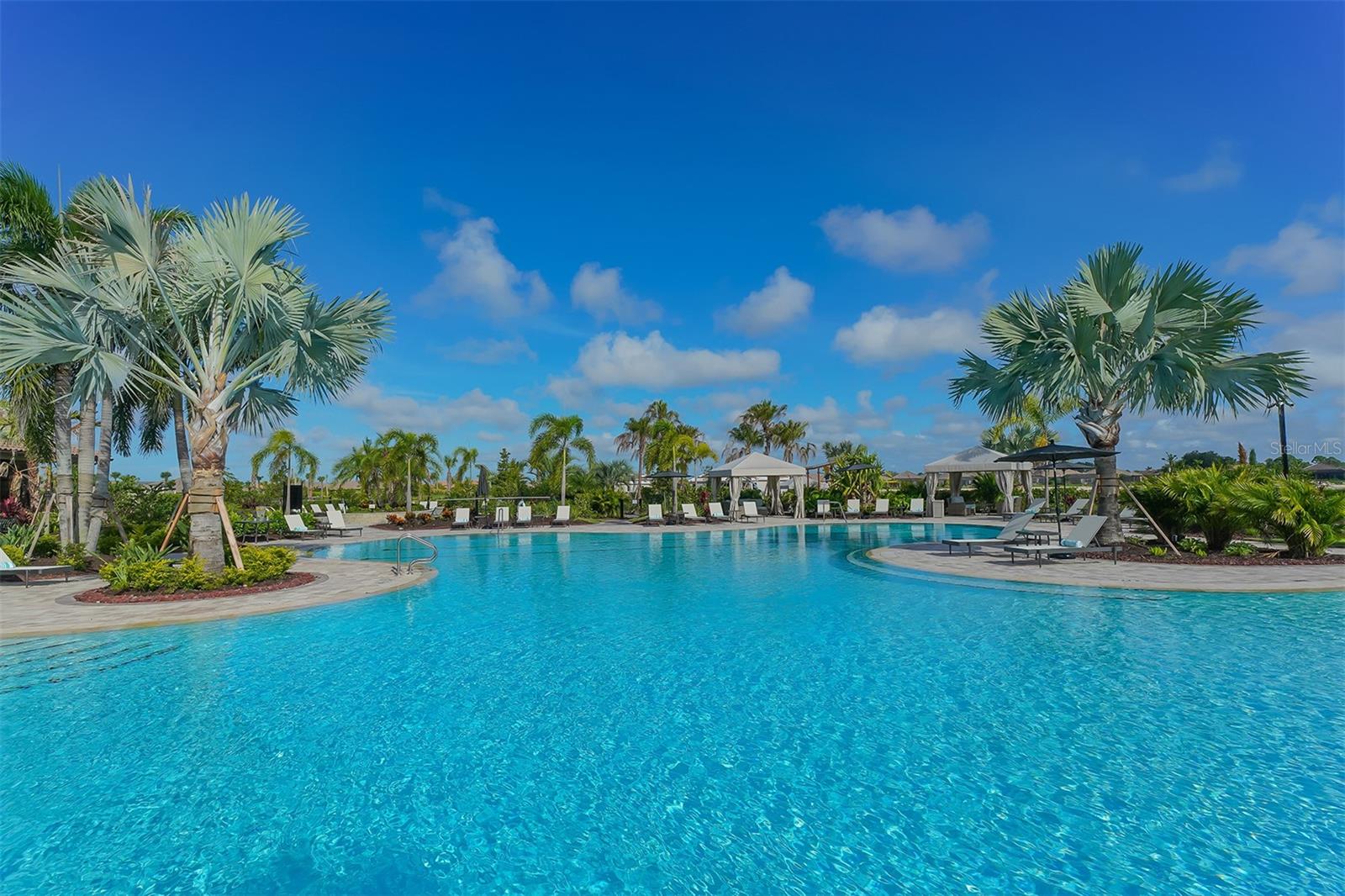 LEGACY ESTATES ON PALMER RANCH - Residential