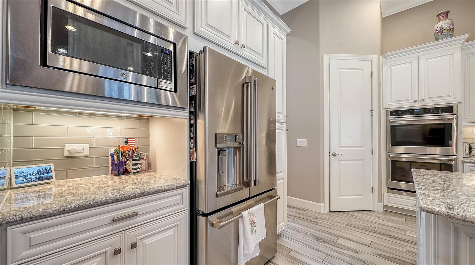 LEGACY ESTATES ON PALMER RANCH - Residential