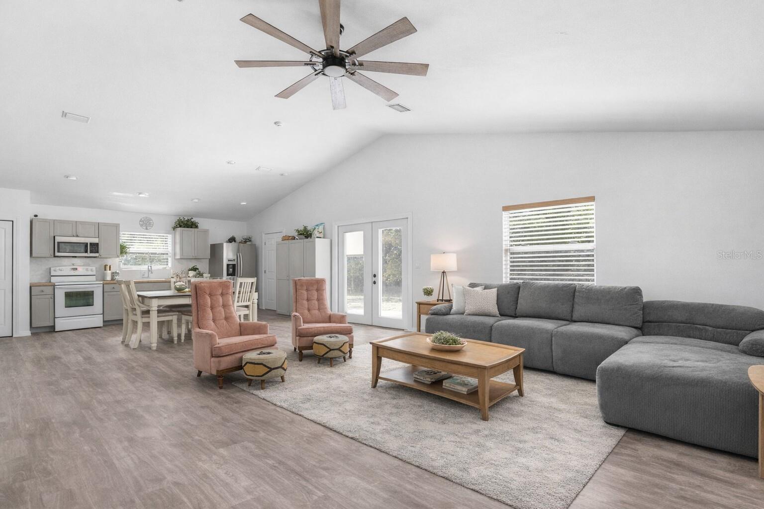 ROYAL HIGHLANDS - Residential