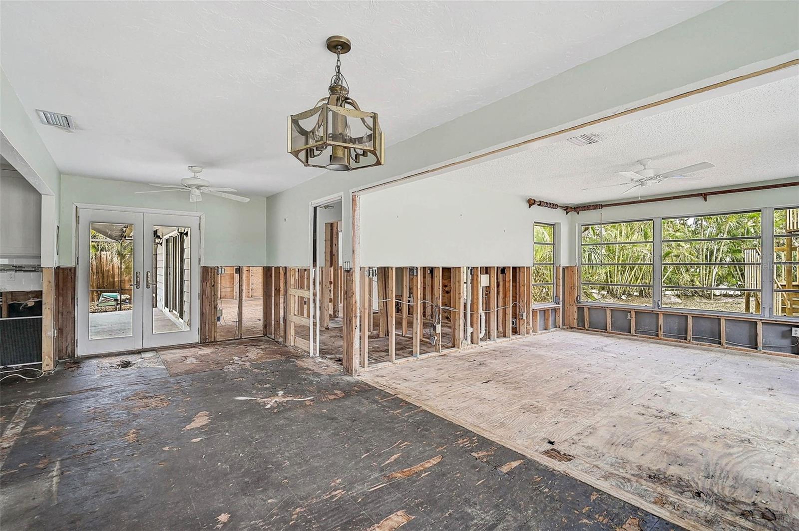 SARASOTA BEACH - Land