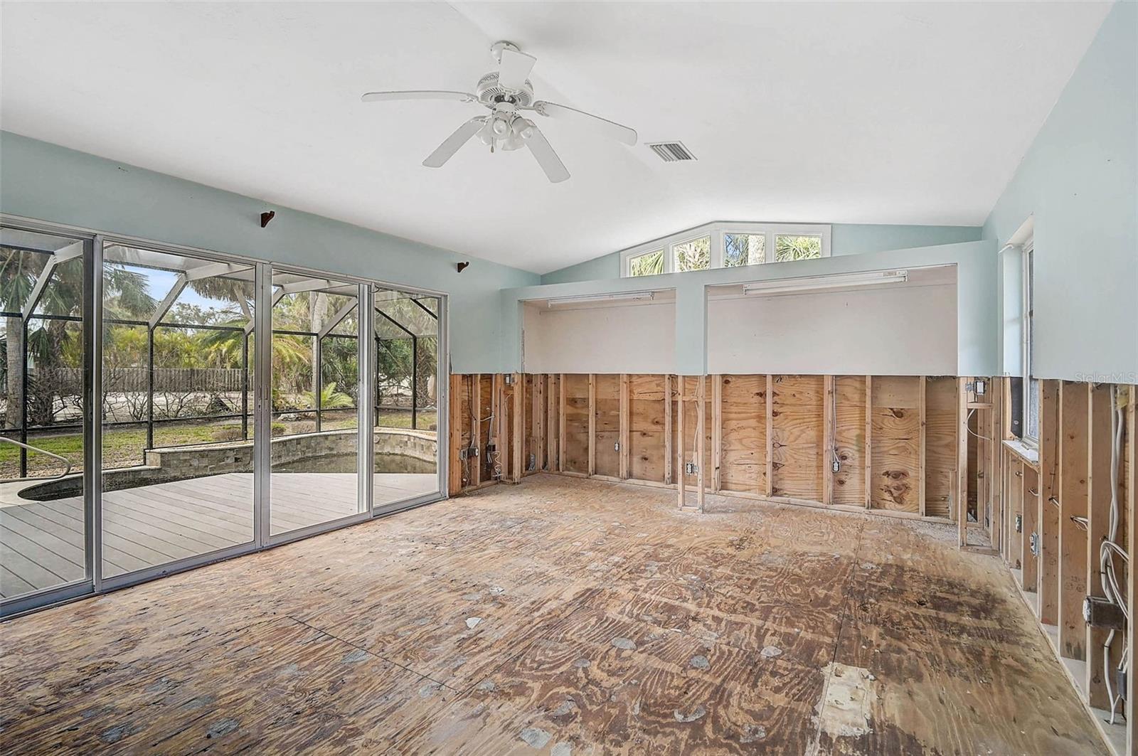 SARASOTA BEACH - Land