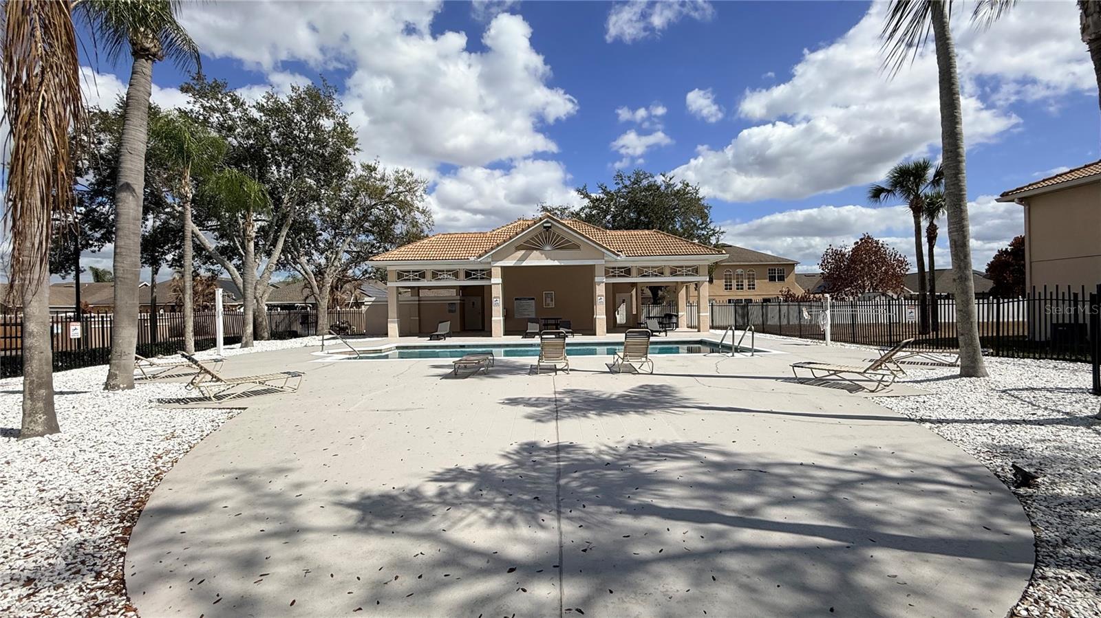 FAIRWAY GLEN AT MEADOW WOODS CONDO - Residential