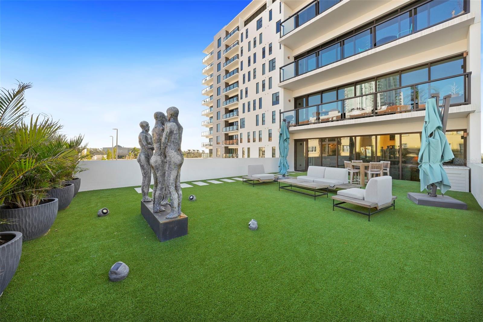 199 DALI BOULEVARD 407