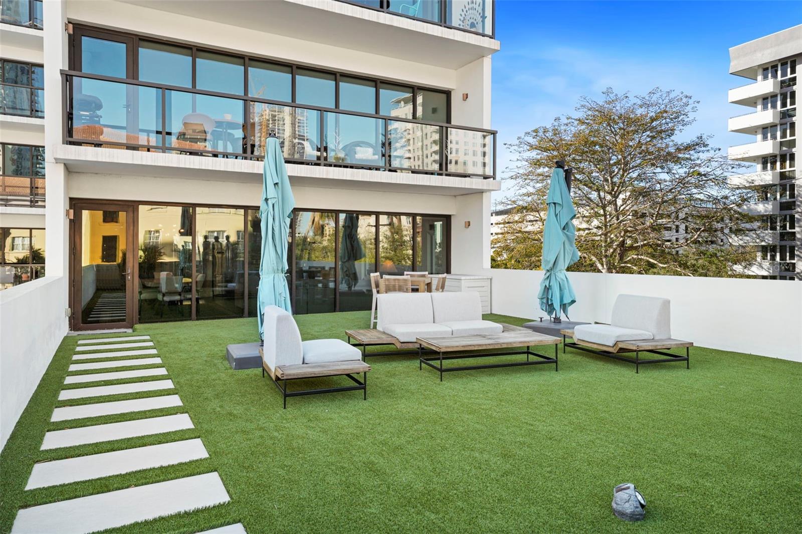 199 DALI BOULEVARD 407