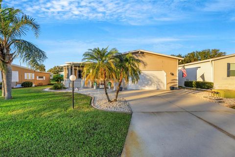 A home in PALMETTO