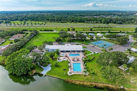 A home in PALMETTO