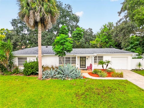 Photo of 2329 Southland Road, Mount Dora, FL 32757 (MLS # G5118504)