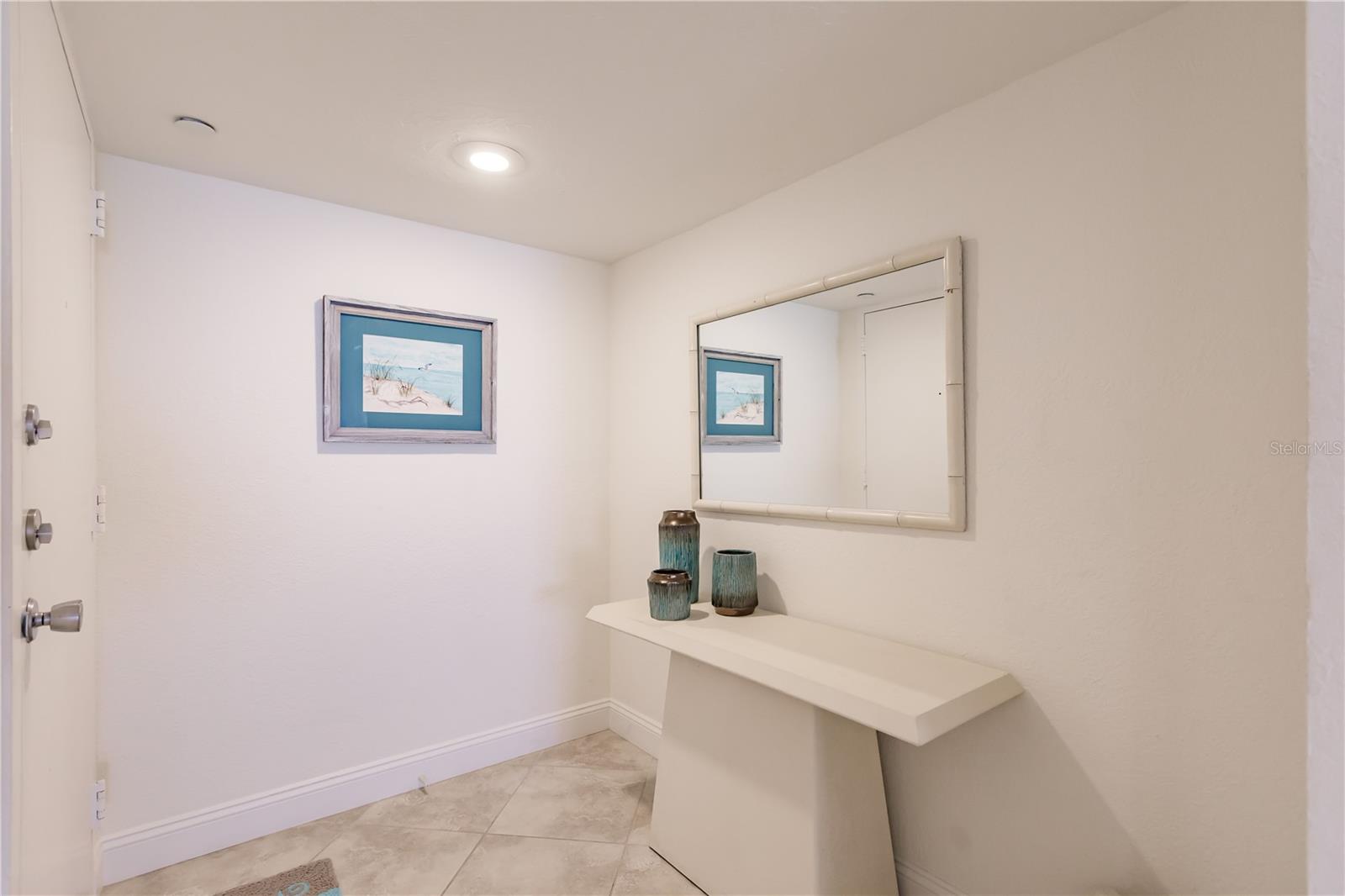 1055 W PEPPERTREE DRIVE 405AA