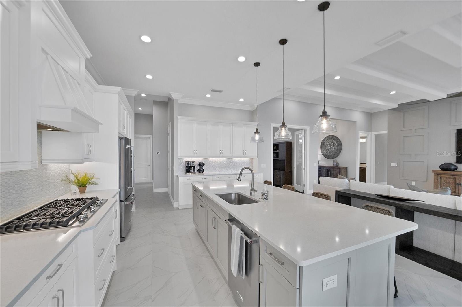 COUNTRY CLUB EAST AT LAKEWD RNCH YY1-4 - Residential