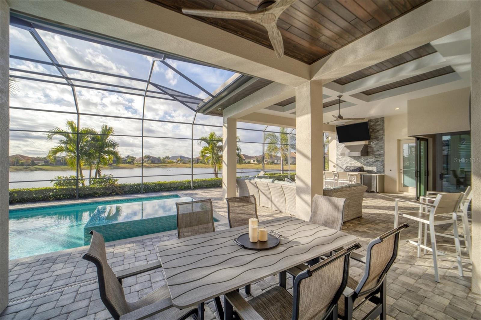 COUNTRY CLUB EAST AT LAKEWD RNCH YY1-4 - Residential