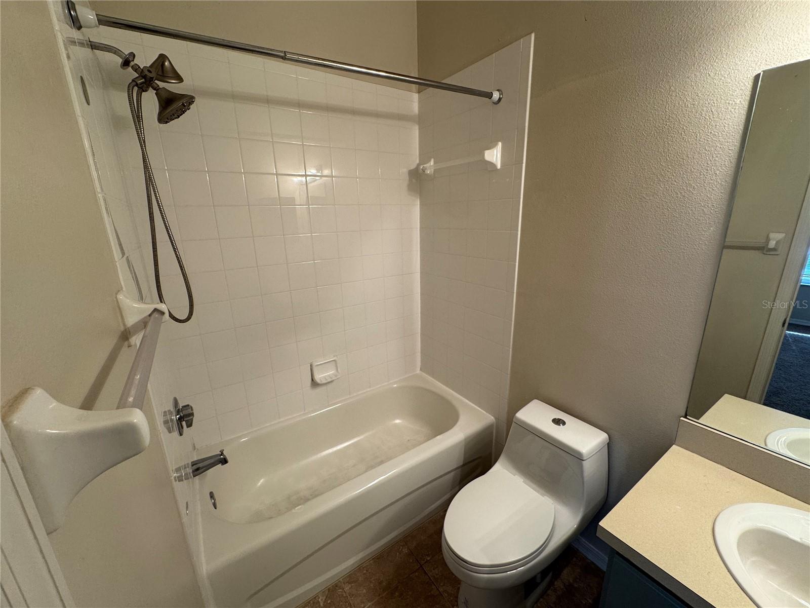 OSPREY RUN TWNHMS PH 2 - Residential Lease