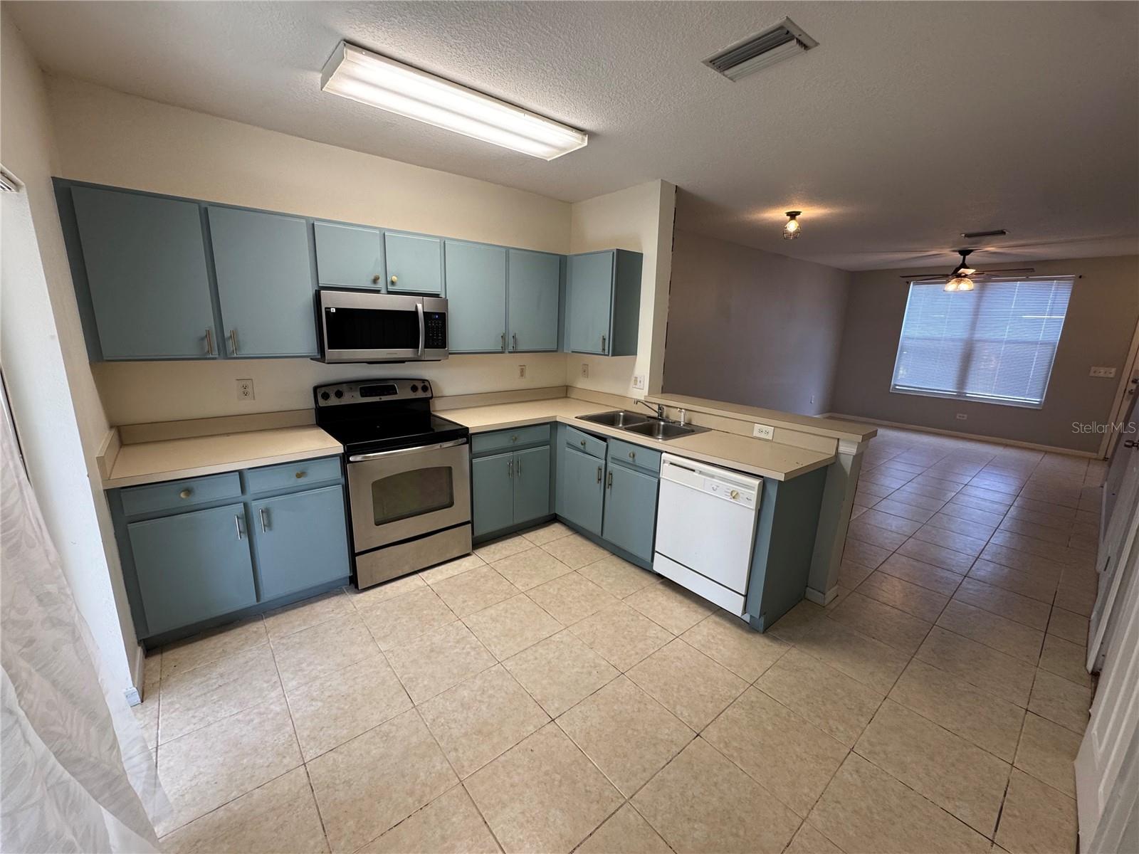 OSPREY RUN TWNHMS PH 2 - Residential Lease