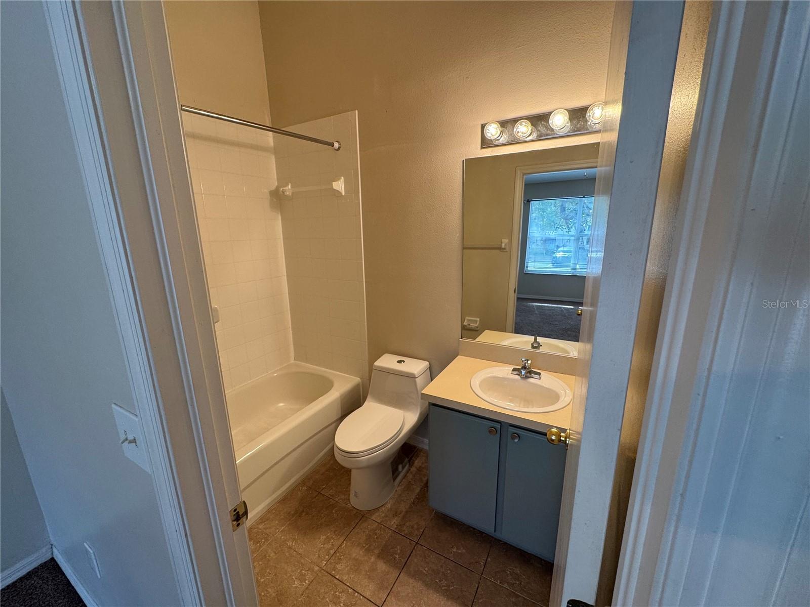 OSPREY RUN TWNHMS PH 2 - Residential Lease