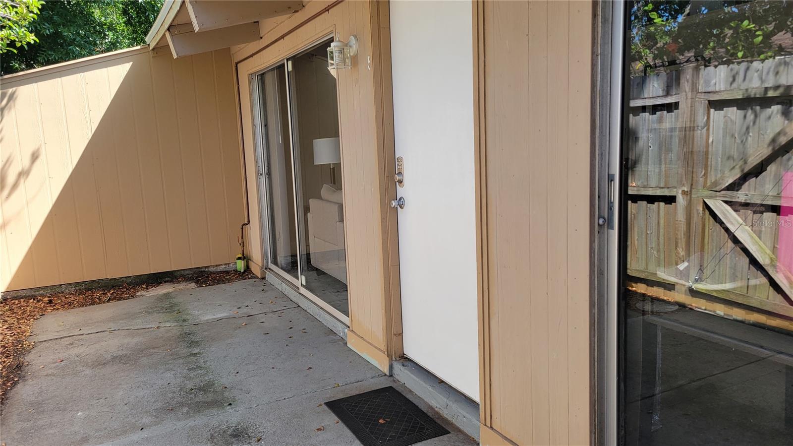 JEFFERSON CLUB - Residential Lease