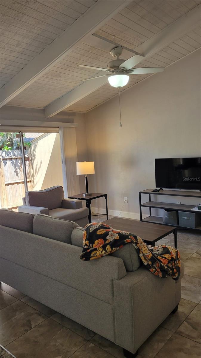 JEFFERSON CLUB - Residential Lease