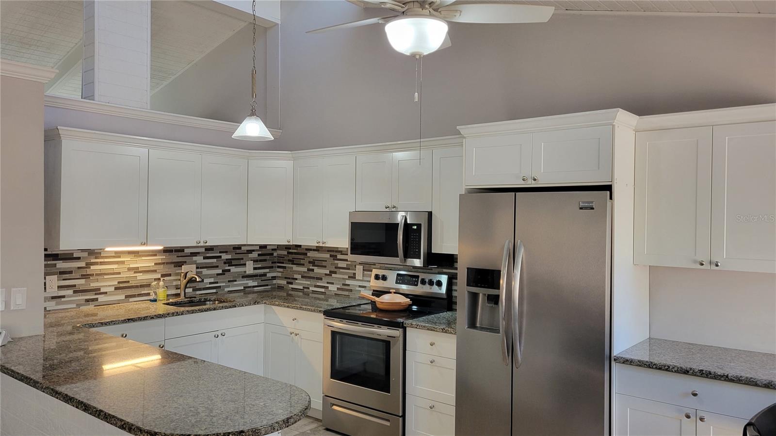 JEFFERSON CLUB - Residential Lease