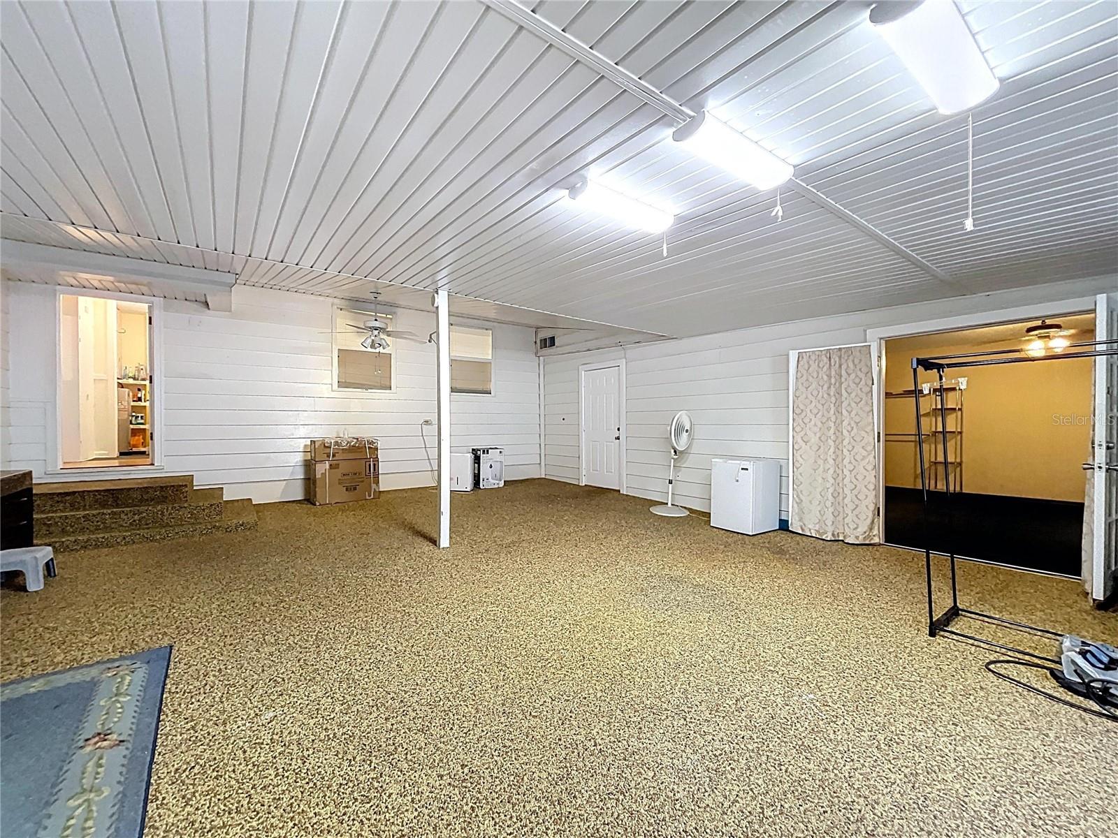 HULL LAURA V ADD - Residential