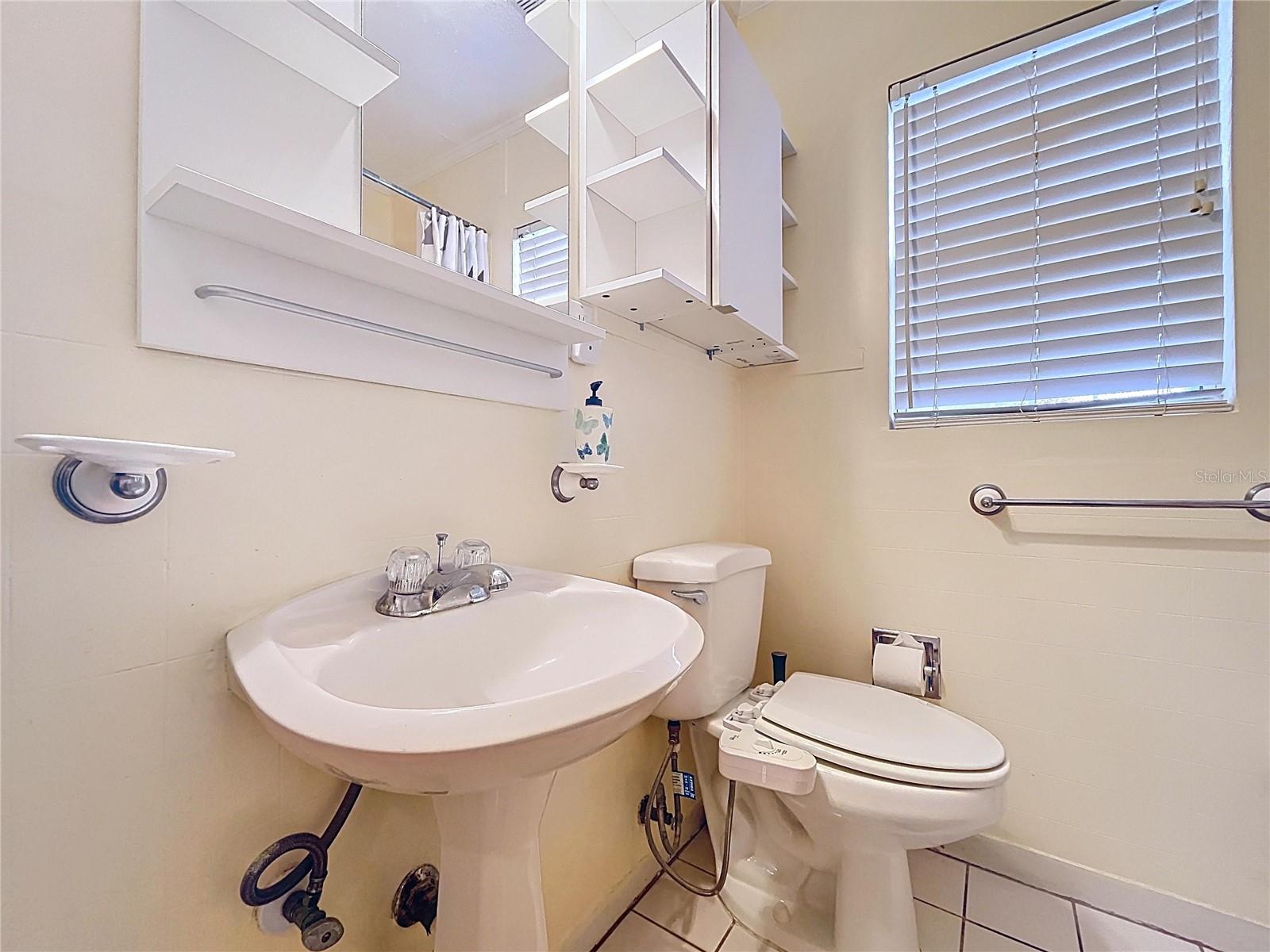 HULL LAURA V ADD - Residential