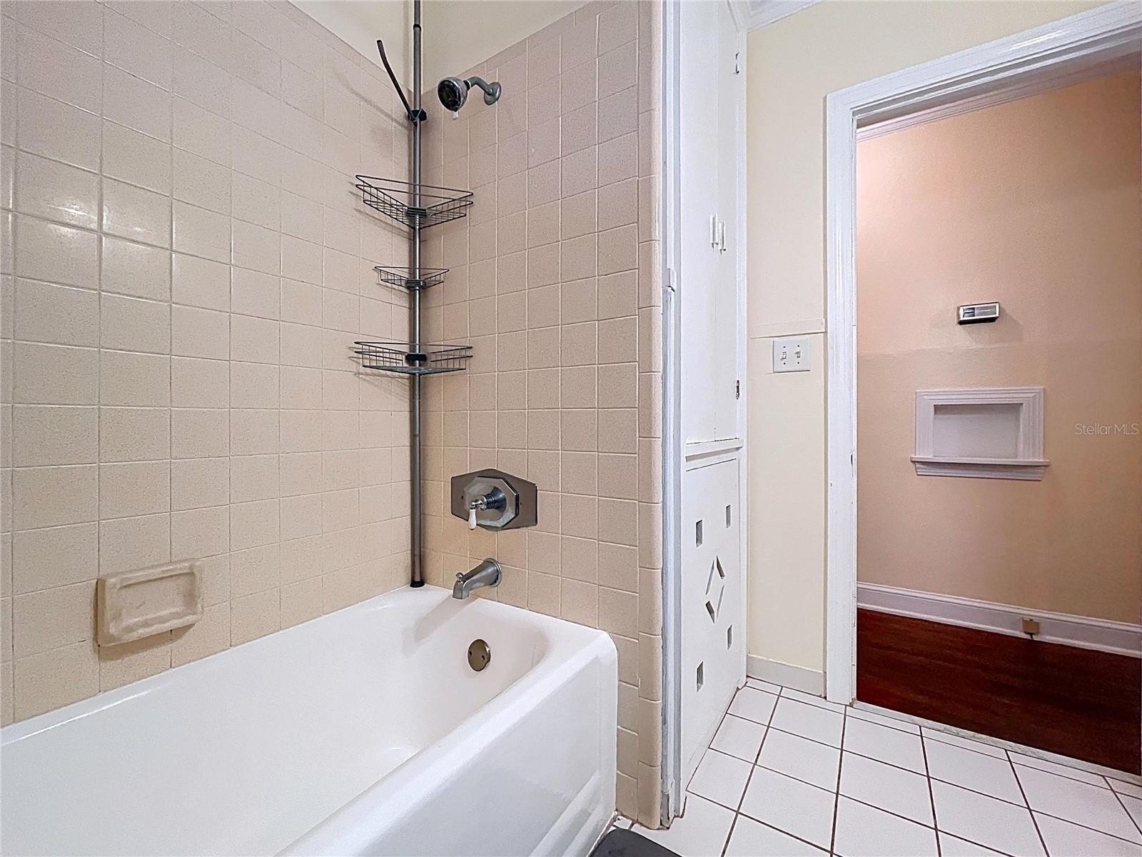 HULL LAURA V ADD - Residential