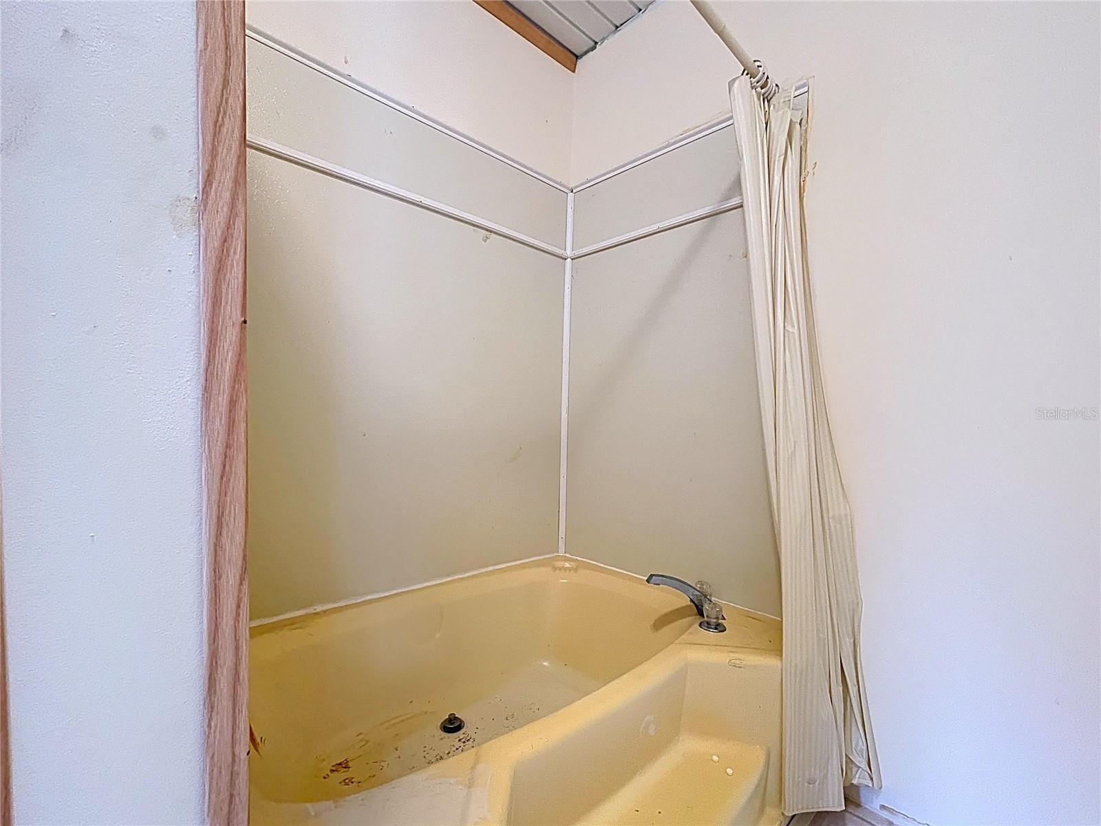 HULL LAURA V ADD - Residential