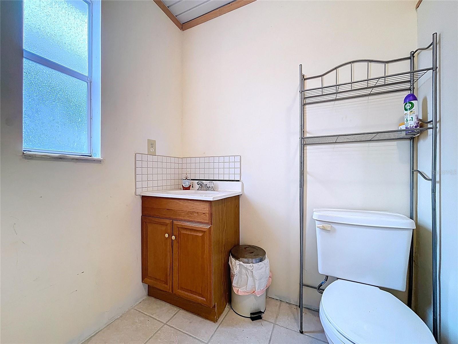 HULL LAURA V ADD - Residential