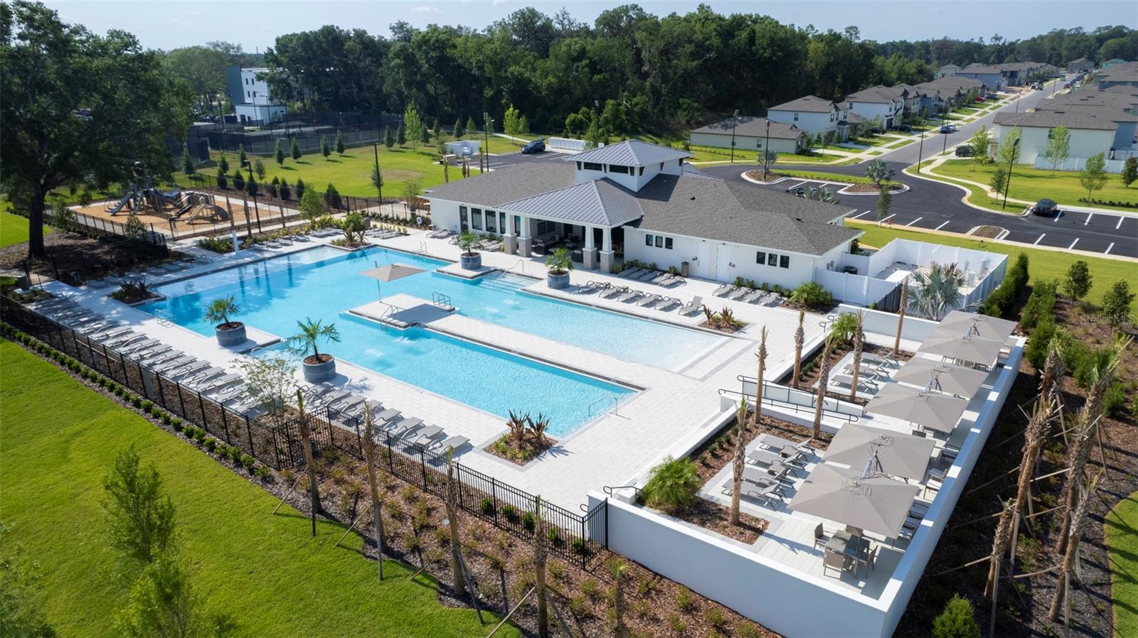 ABBOTT SQUARE - Residential