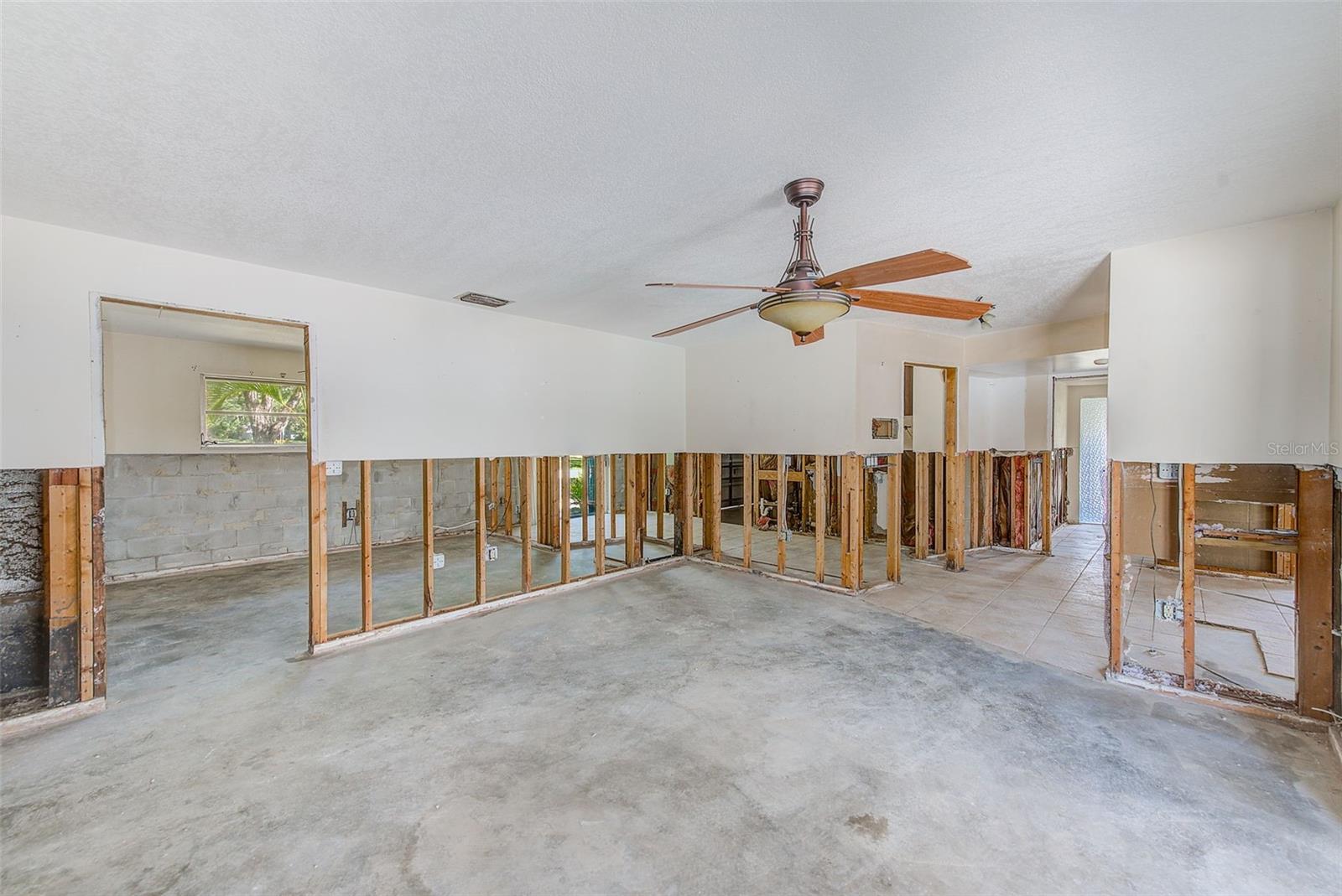 SHARON OAKS - Residential