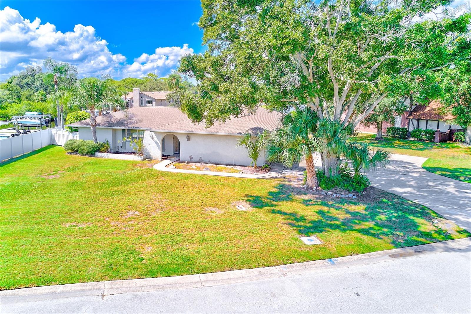 SHARON OAKS - Residential