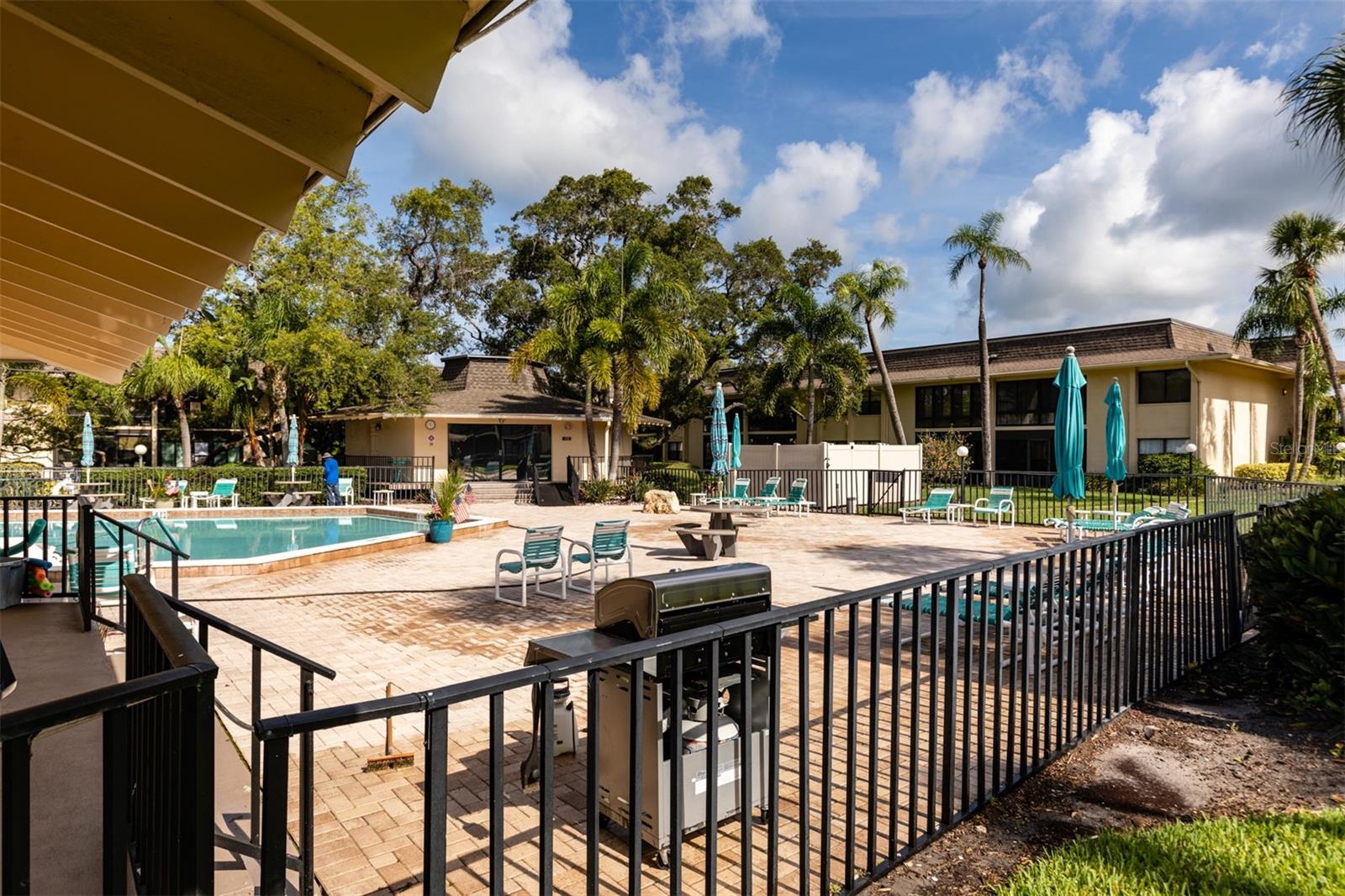 VILLAS DE GOLF CONDO - Residential