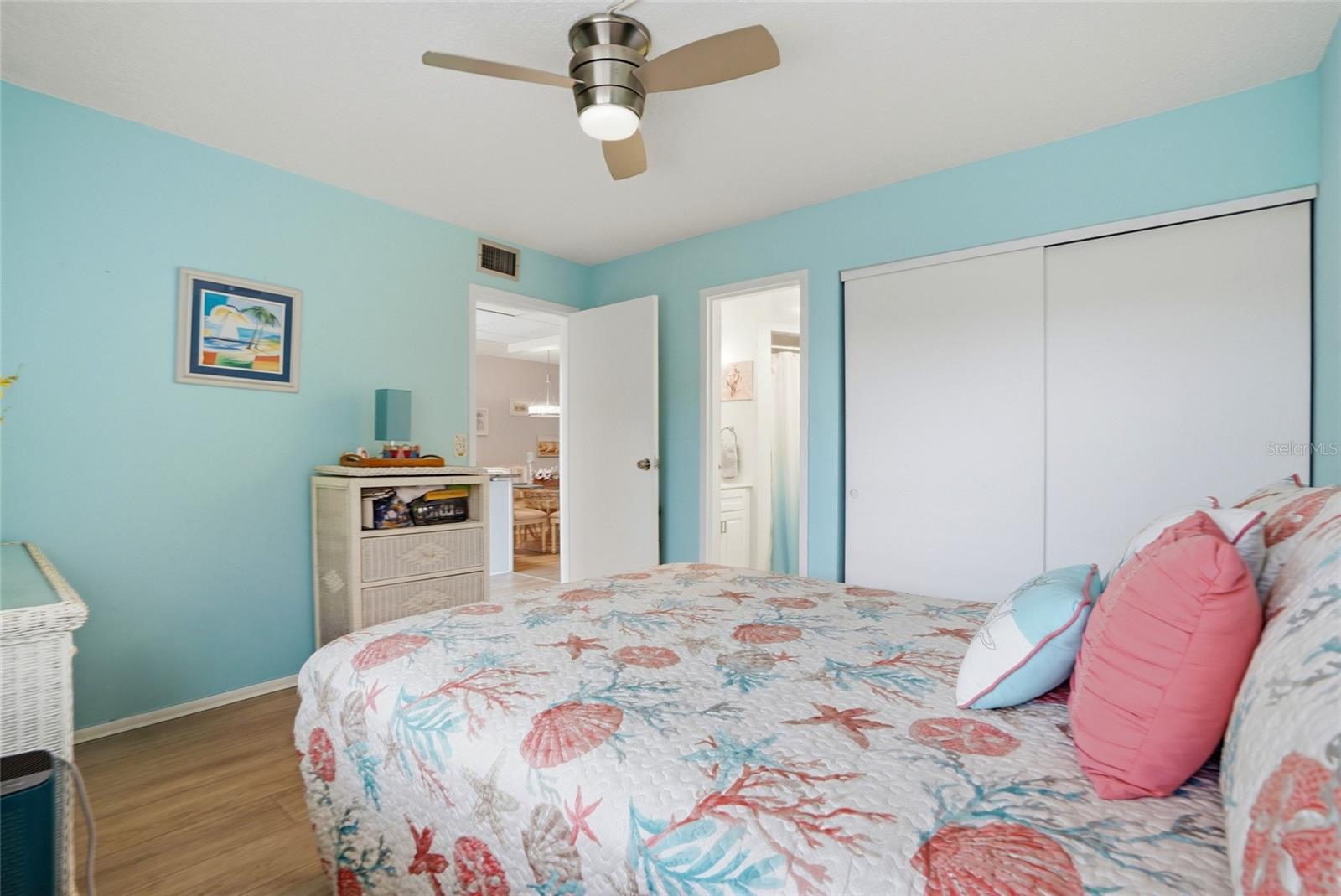 VILLAS DE GOLF CONDO - Residential