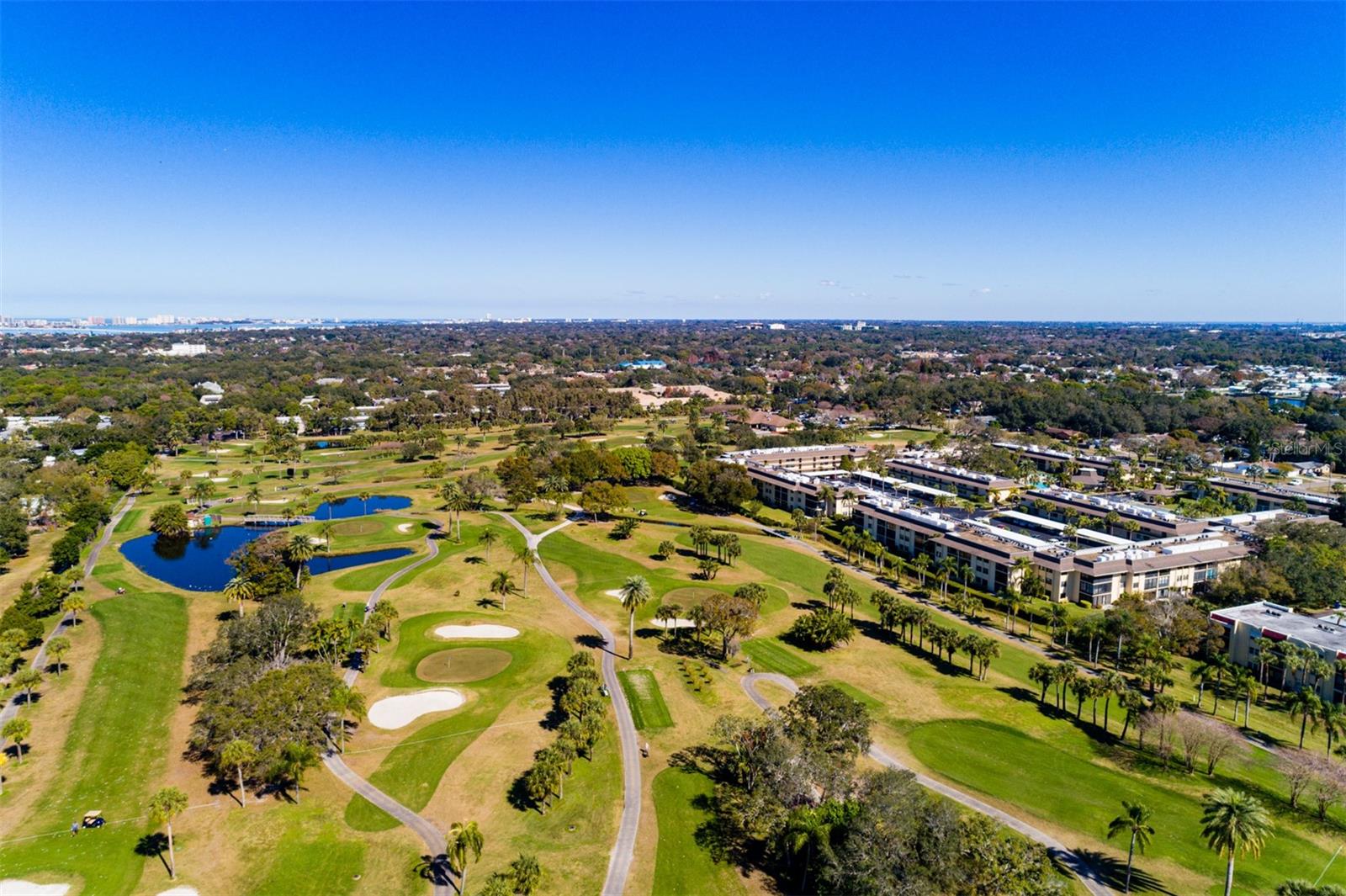 VILLAS DE GOLF CONDO - Residential