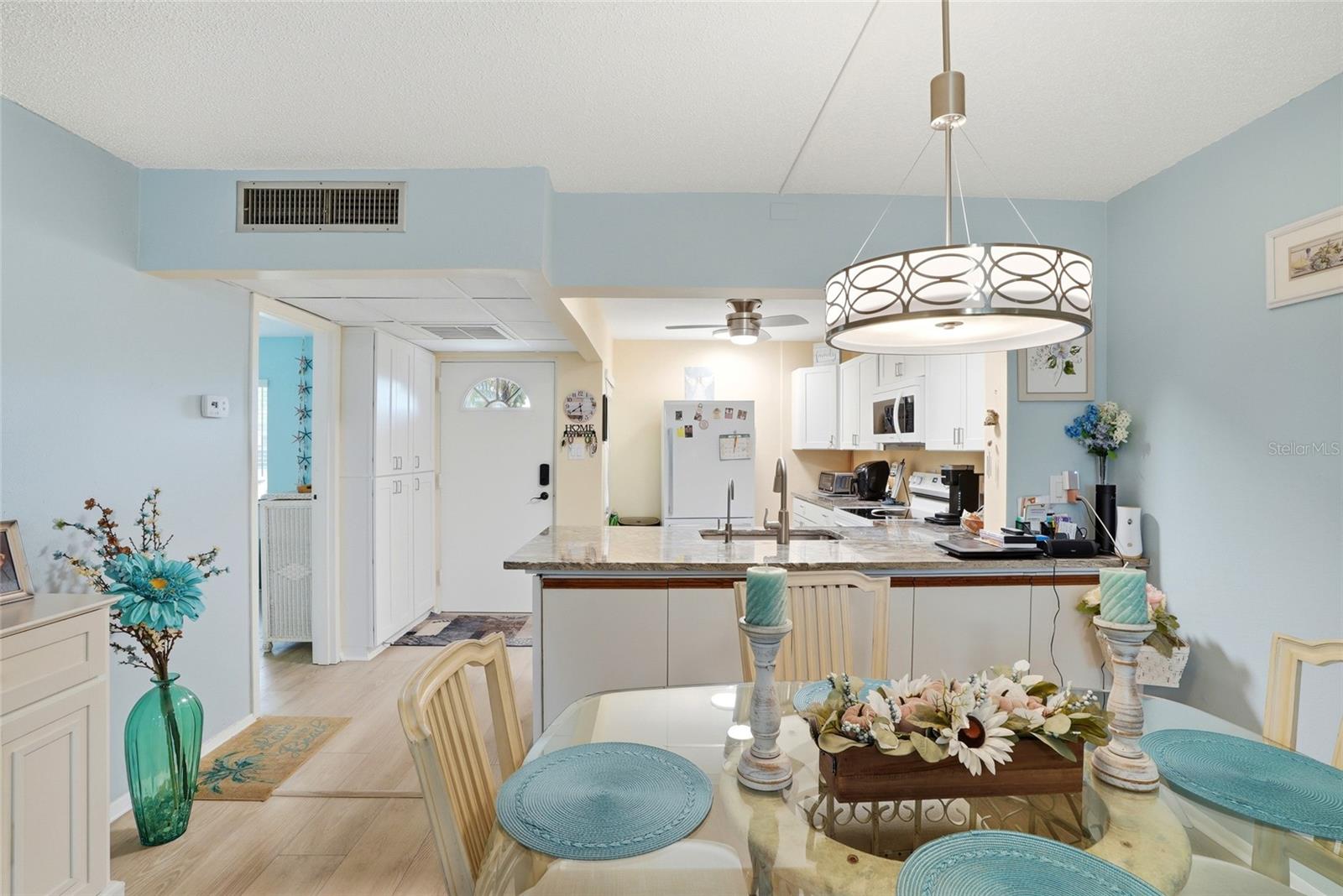 VILLAS DE GOLF CONDO - Residential