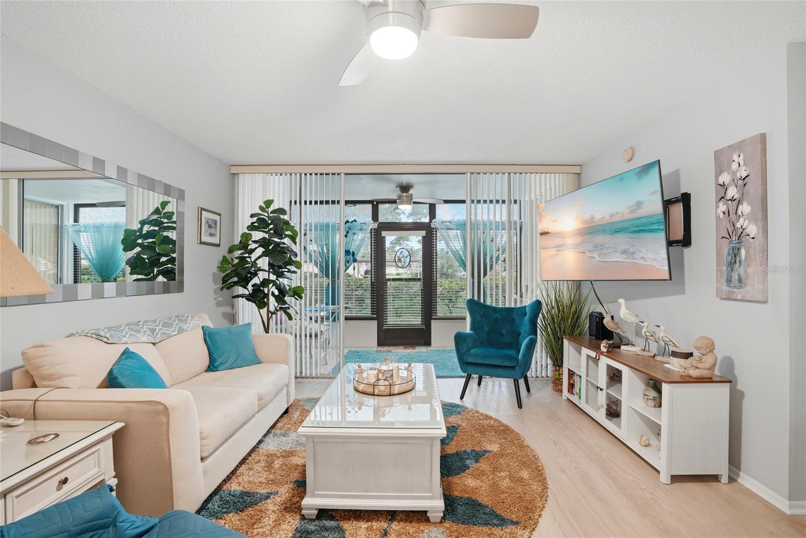 VILLAS DE GOLF CONDO - Residential
