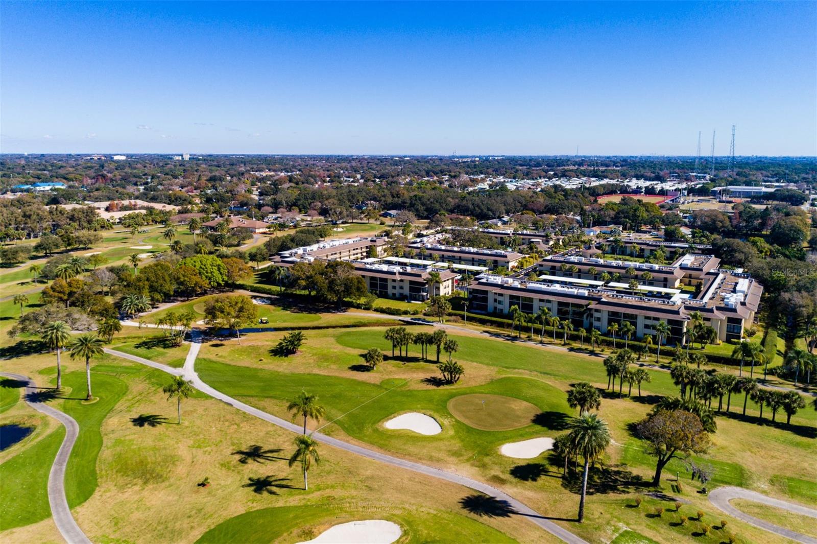 VILLAS DE GOLF CONDO - Residential