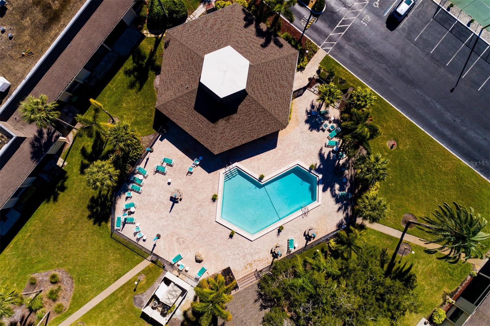 VILLAS DE GOLF CONDO - Residential