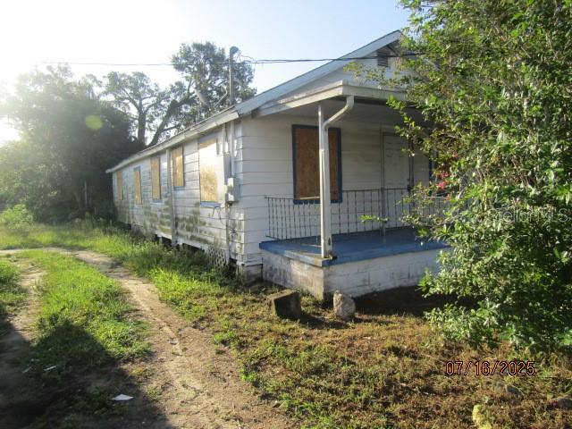 CASH, FHA 203K, REHAB LOAN, CONVENTIONAL RENOVATION LOAN. Property needs repairs. This Lake Wales home offers a welcoming layout, ready for your personal touch. Just minutes from Lake Wales Park and the scenic Bok Tower Gardens, its's the perfect spot to enjoy the Florida lifestyle. With nearby schools, plus local shops and dining, the location is as convenient as it is inviting. Whether you're looking to add your style, create a cozy retreat, or explore its investment potential, this property is a blank canvas with endless possibilities.