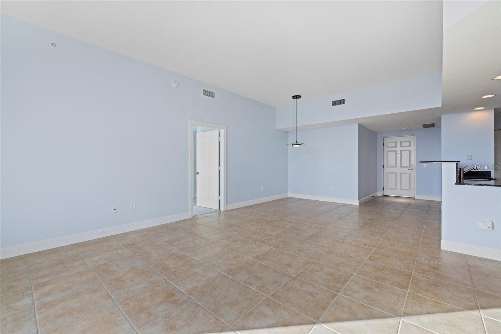 ALINARI - Residential Lease