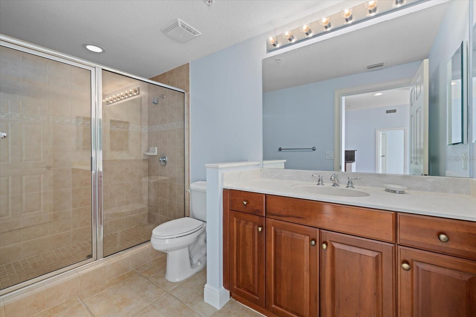 ALINARI - Residential Lease