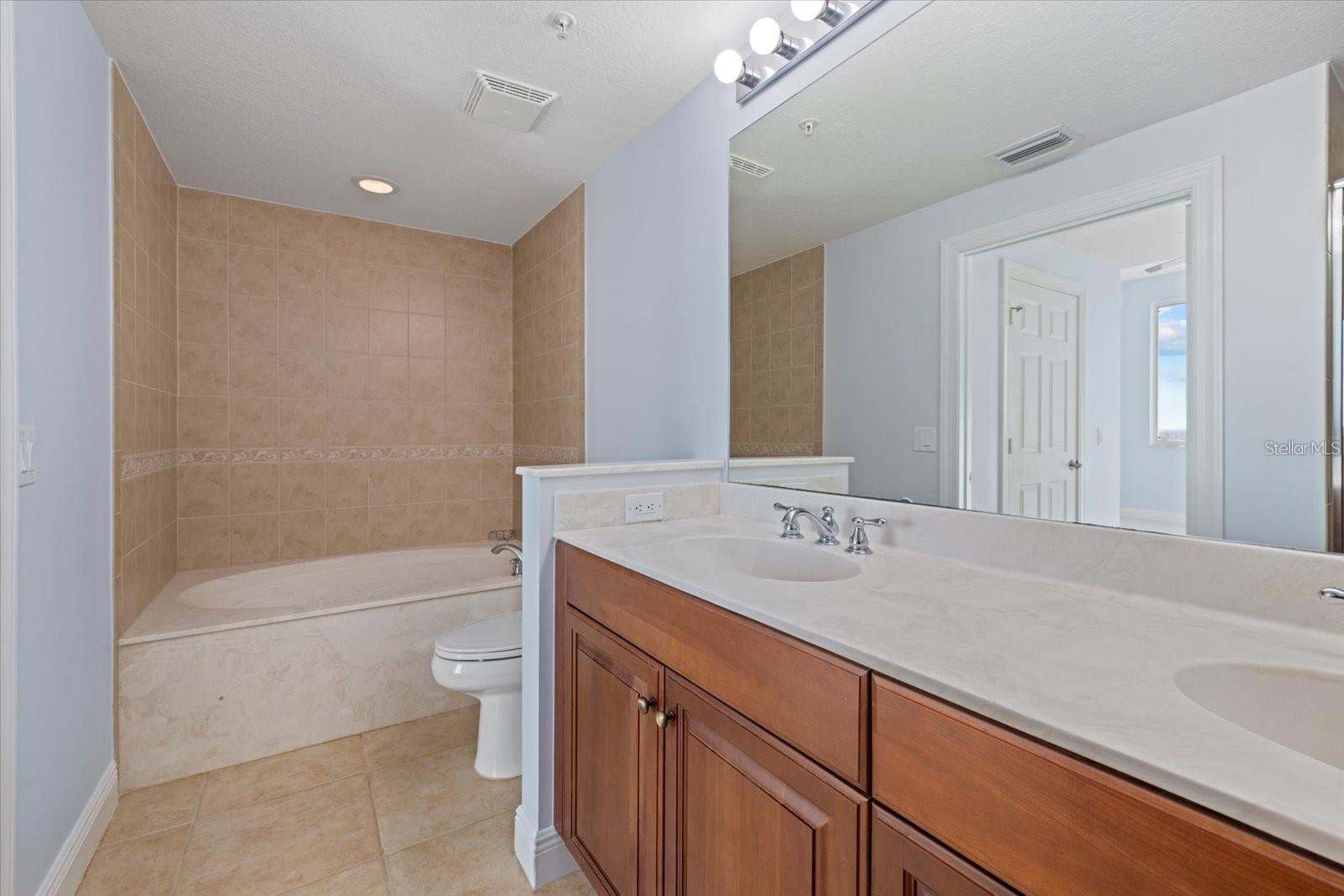 ALINARI - Residential Lease