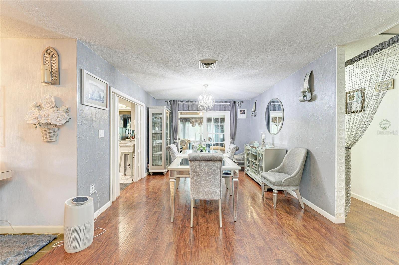 LAS CASAS CONDO - Residential