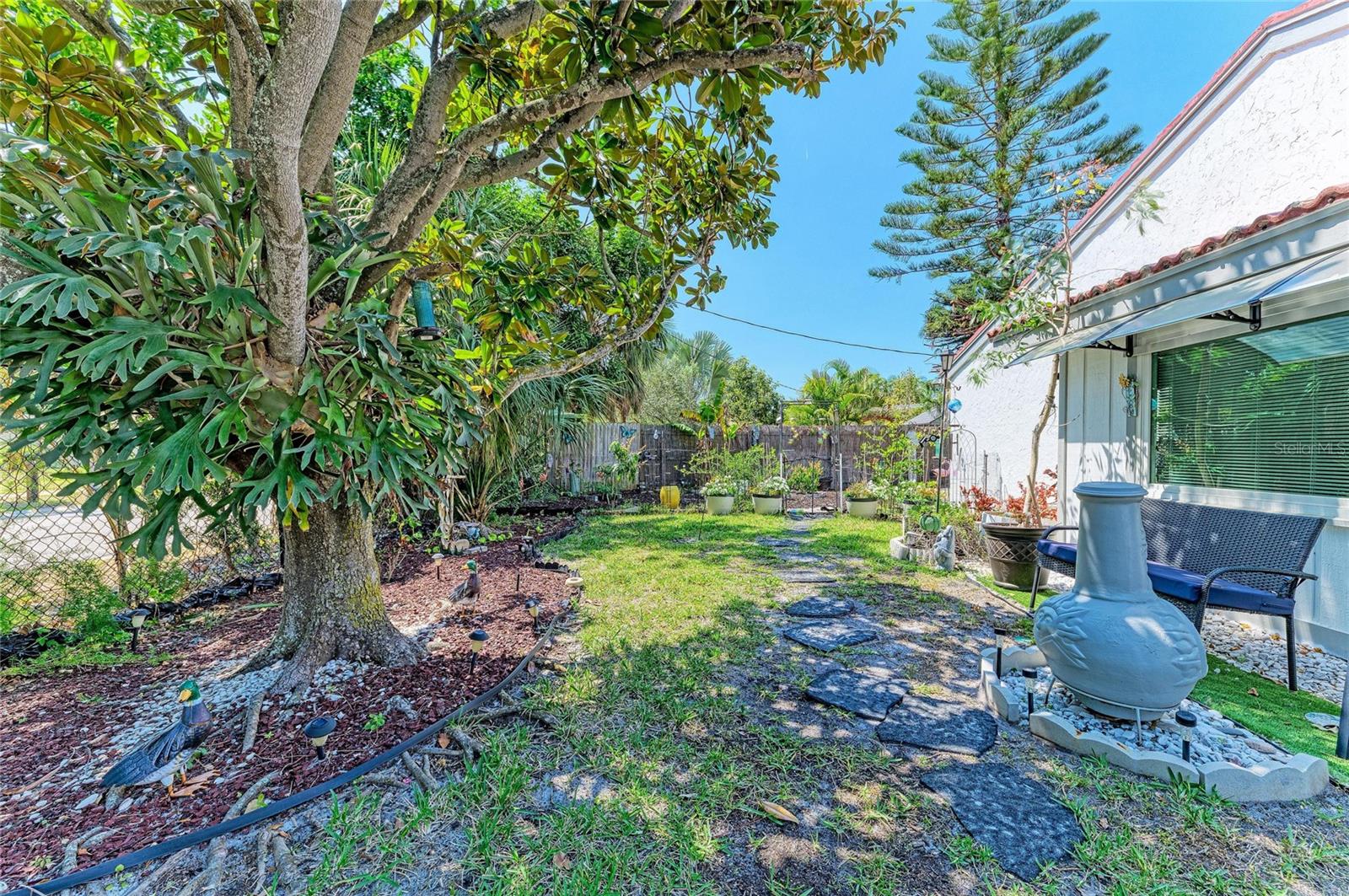 LAS CASAS CONDO - Residential