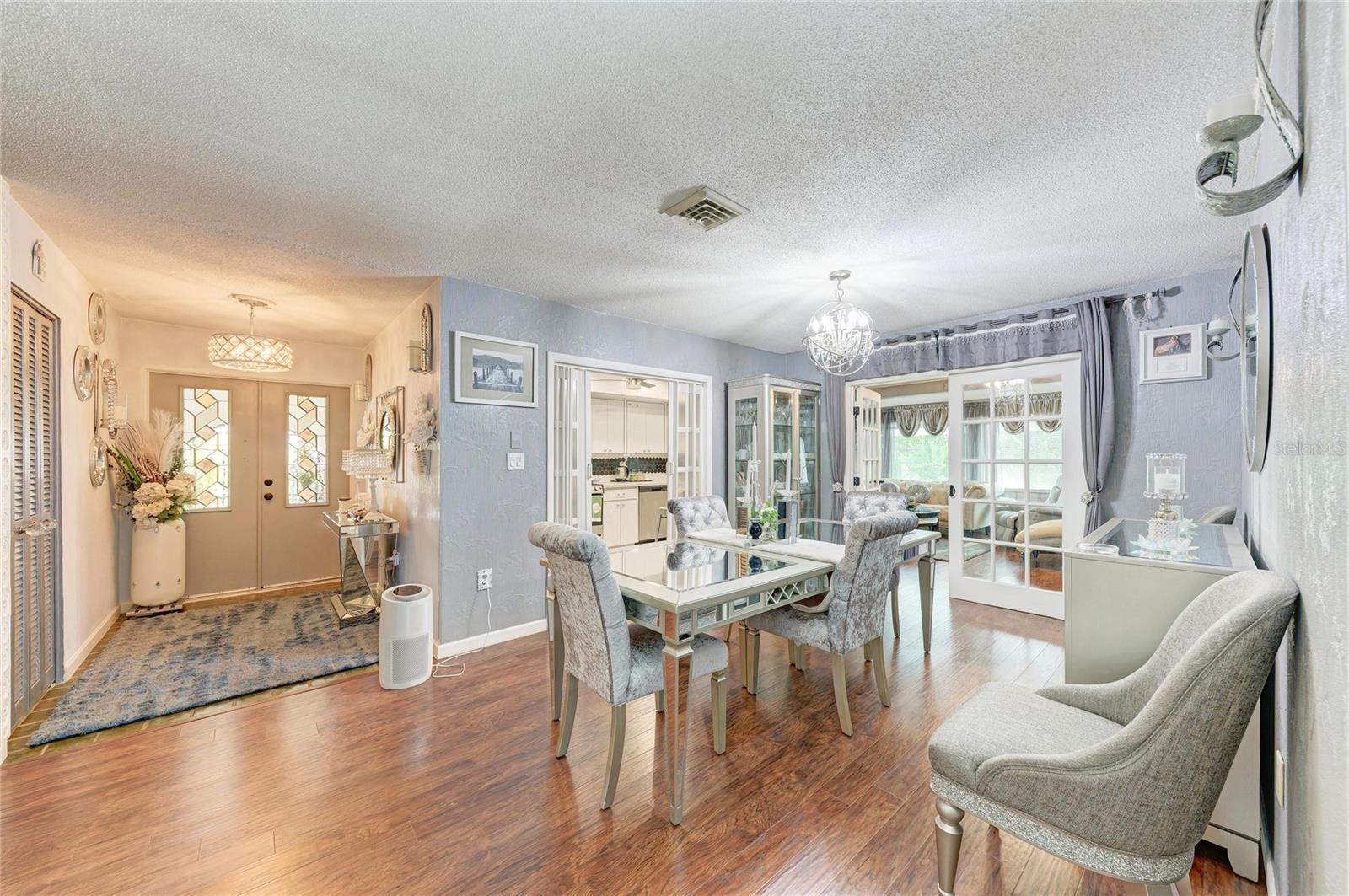 LAS CASAS CONDO - Residential