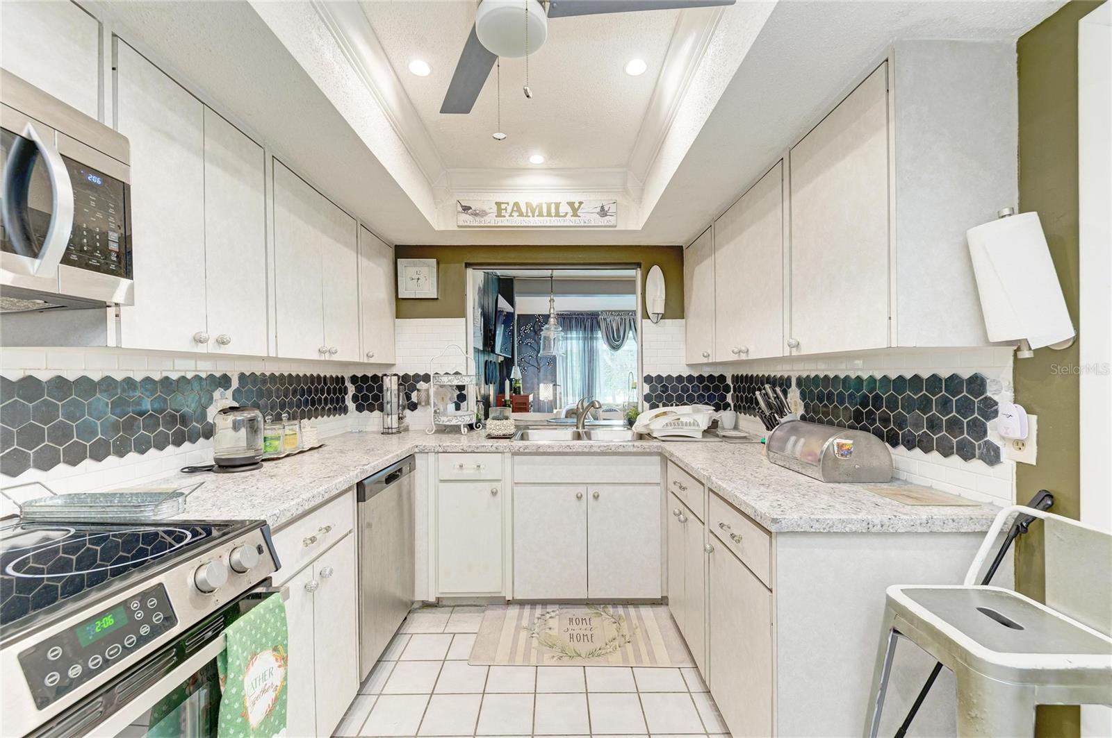 LAS CASAS CONDO - Residential