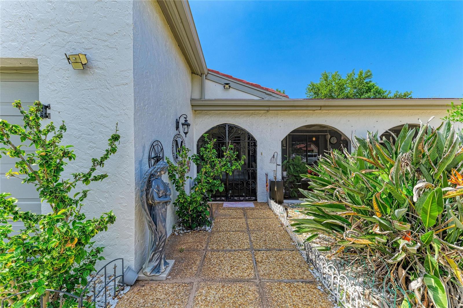 LAS CASAS CONDO - Residential