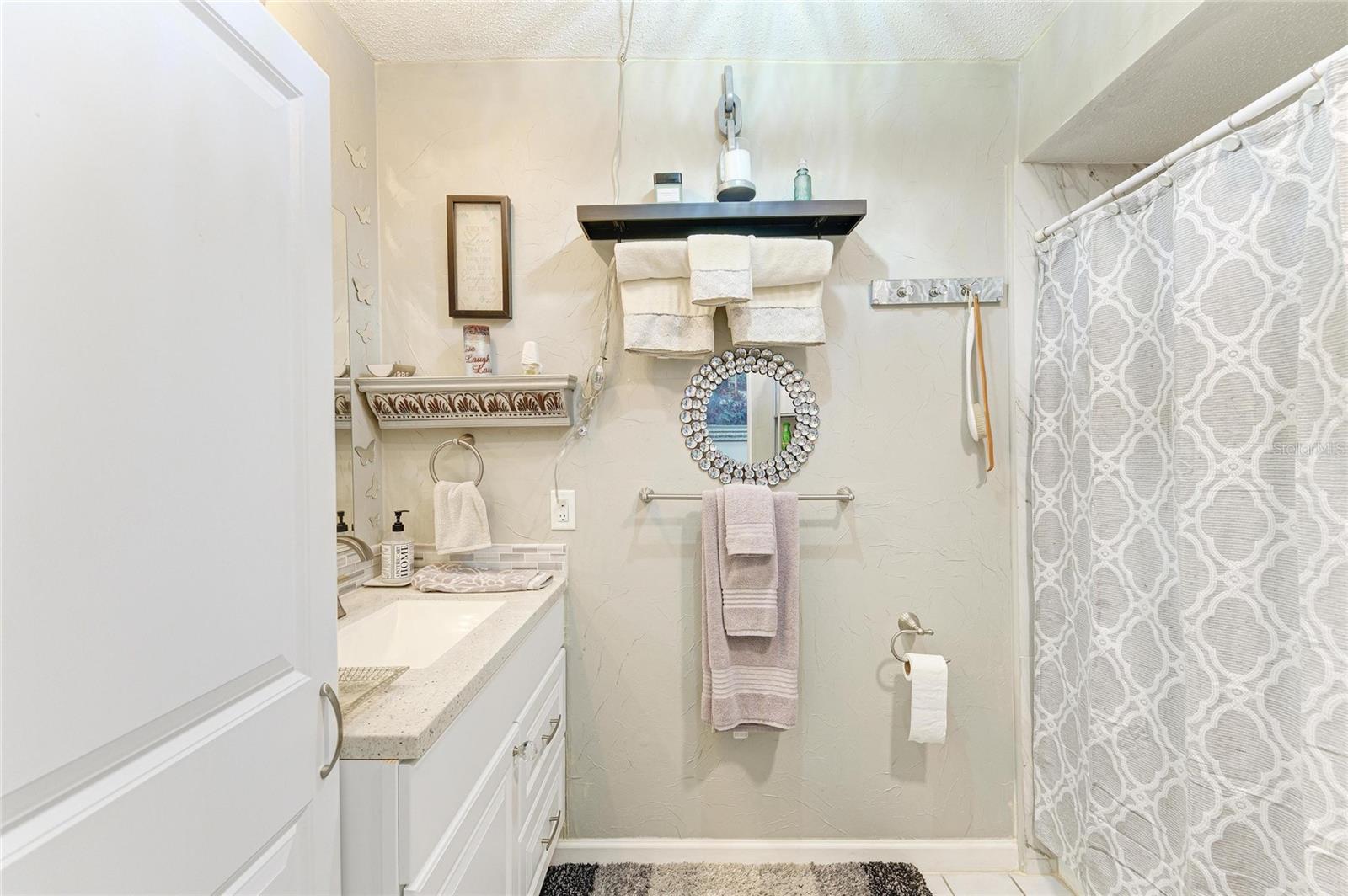 LAS CASAS CONDO - Residential