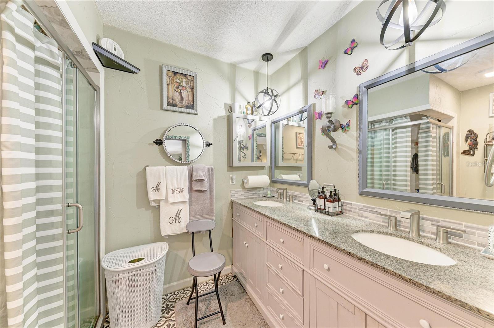 LAS CASAS CONDO - Residential