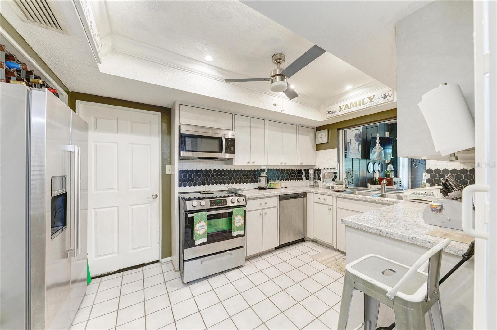 LAS CASAS CONDO - Residential